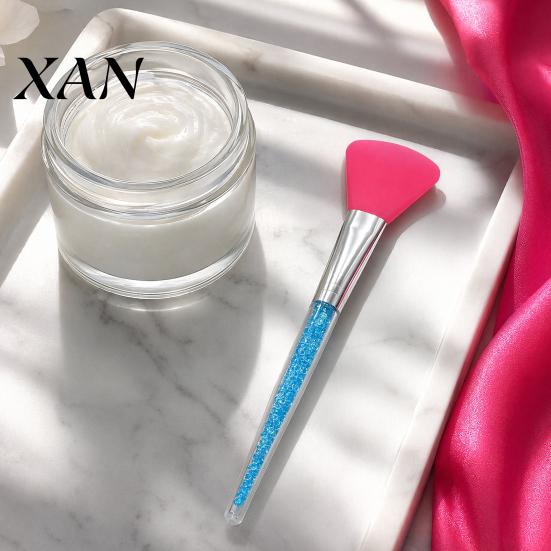 Silicone Face Brush Mask Applicator Brush, Facial Mud with Non-Slip Gentle Rhinestone Handle, Hairless Clay Tools Spreading Tool
