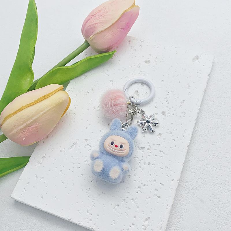Niedlicher Mode Beflockter Labubu Schlüsselanhänger Cartoon Kawaii Puppe Schlüsselanhänger Anhänger Exquisite Rucksack Dekoration Zubehör Geschenke