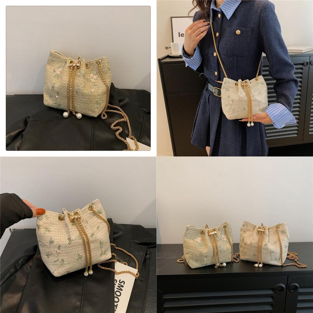 Literary National Style Large Straw Woven Drawstring Shoulder Bag With Chain