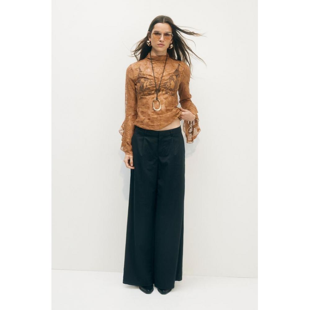 

Брюки HM Tailored Crepe черного цвета