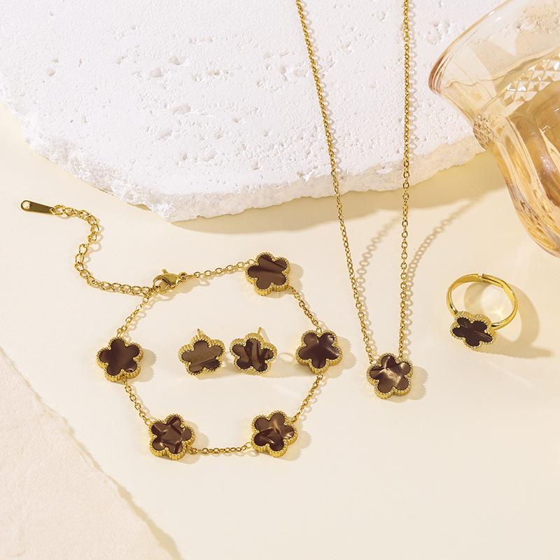 European High-End Titanium Steel Lucky Five-Leaf Flower Mother-of-Pearl Jewelry Set