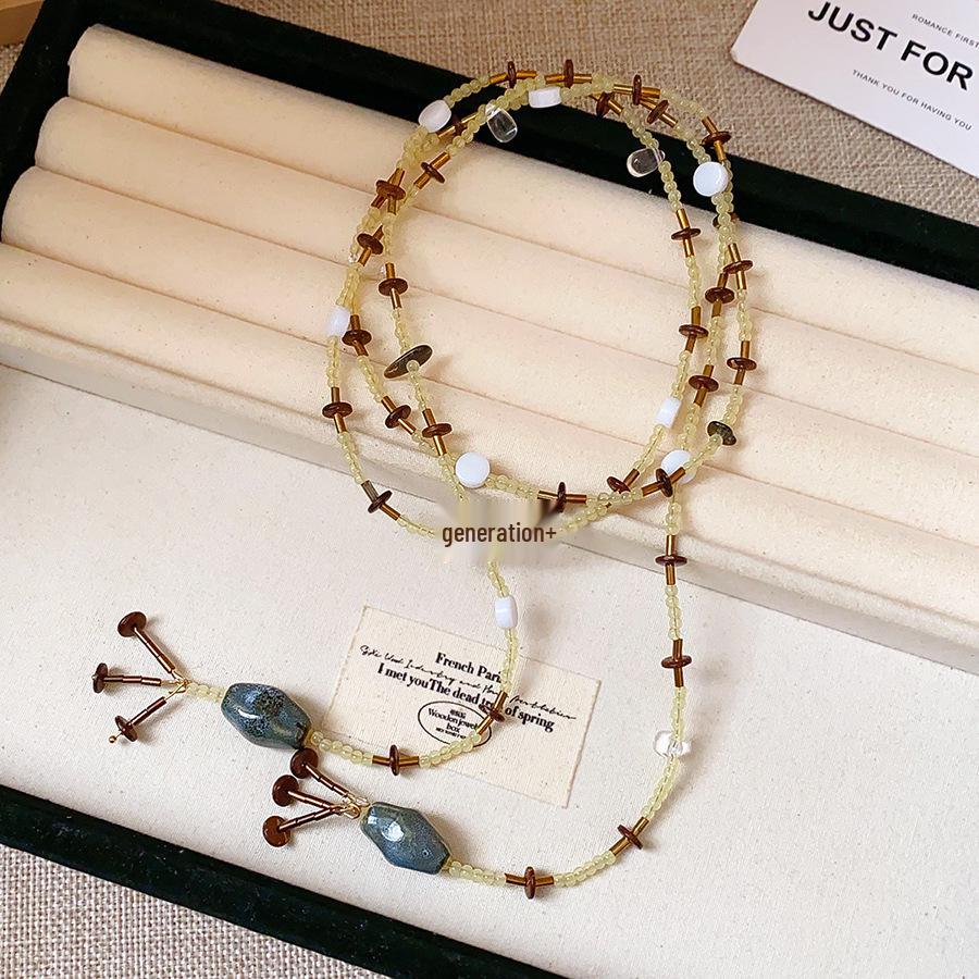 Retro Round Resin Necklace: Versatile, Fashionable High-End Clavicle Chain for Women