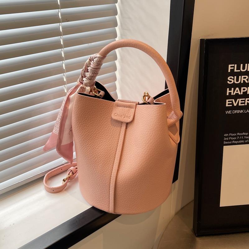 Commuter portable small bag women's new fashion soft leather bucket bag versatile casual shoulder messenger bag