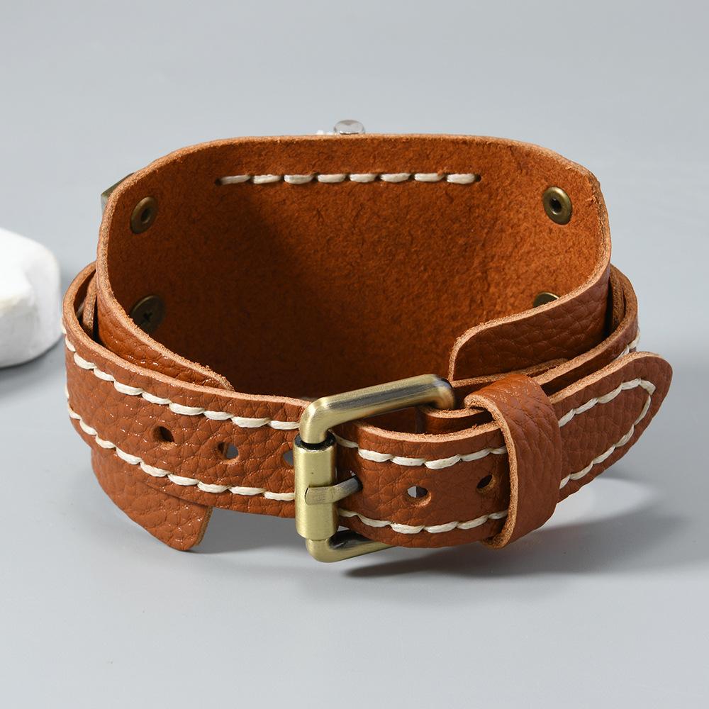 Retro Punk Hip-Hop Style Men'S Quartz Watch - Rivet Cowhide Leather Strap, Adjustable Hand-Stitched