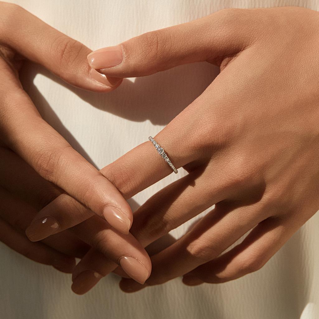 Exquisite Round Moissanite Ring 925 Sterling Silver Trendy Wedding Engagement Band Rings For Women Fine Jewelry