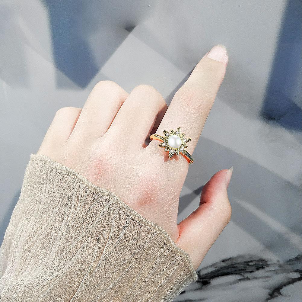 Fashionable Sunflower Pearl Rotating Ring For Women Elegant Spinning Band Jewelry Gift