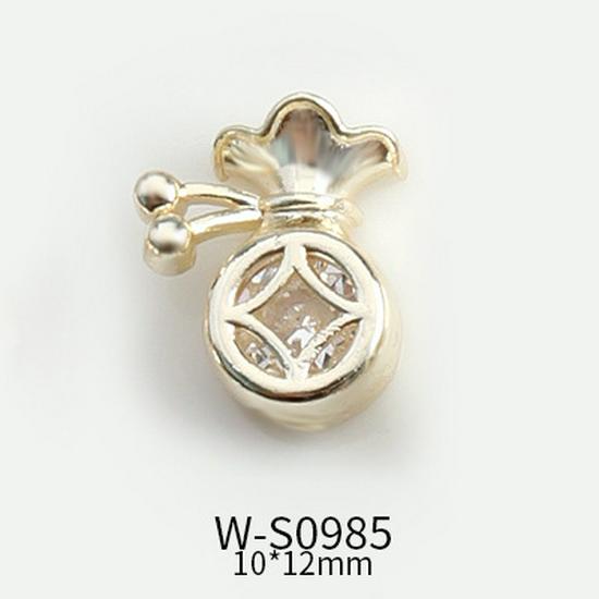 Festive Chinese Style Manicure: Lucky Bag Zirconia Ornaments with Golden Toad, Yuanbao, and Money Character Press-on Nails