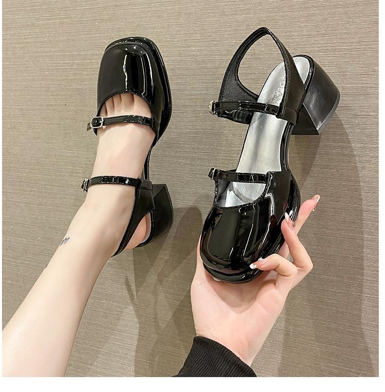 

Ladies Casual 2025 Summer new Hollow comfortable Beach shoes Elegant Fashionable women high heels Non-slip Round Toe Sandals 40 чёрный