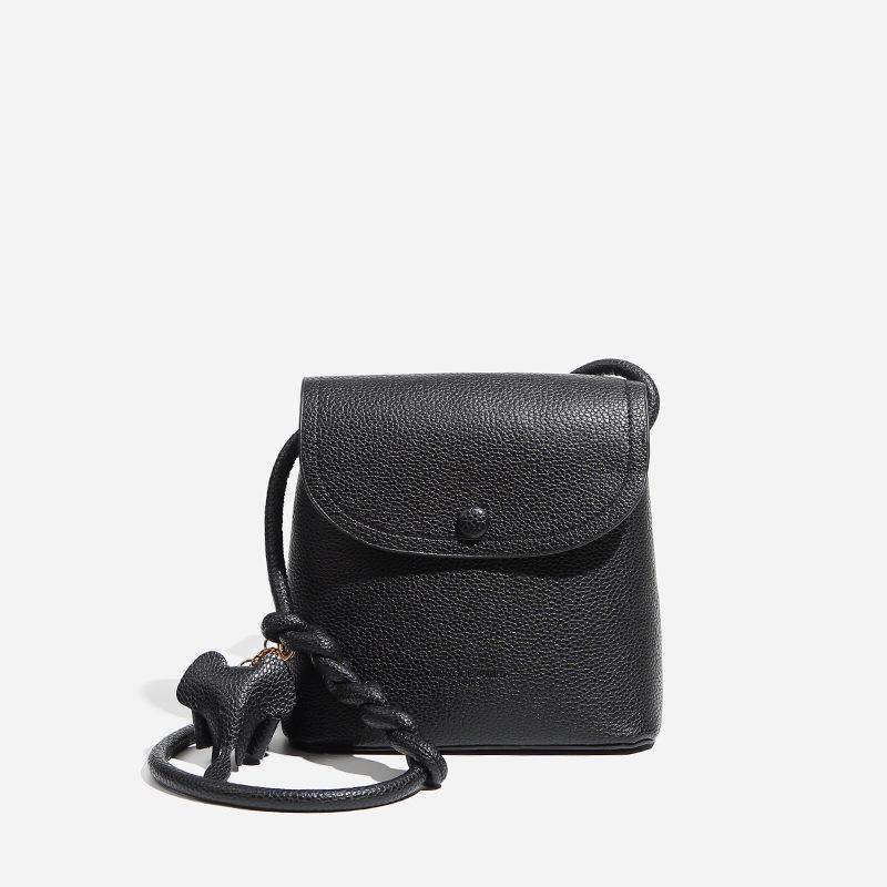 

New shoulder bag women s niche urban simple messenger bag fashionable and cute small square bag women s bag