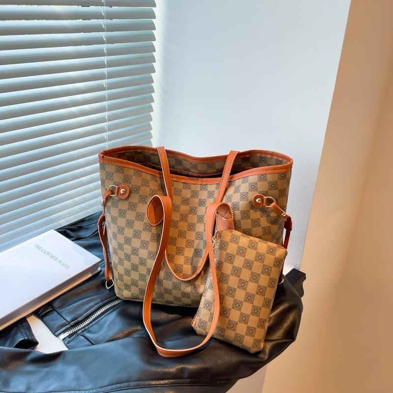 Tote Bag High Sense Large Capacity Retro Print Versatile Commuter Bag Fashion High Sense Women Shoulder Bag