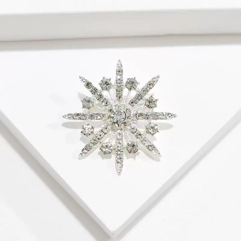 Diamond Butterfly Versatile Simple Brooch Flower Anti-light Pin Clothing Accessories Corsage