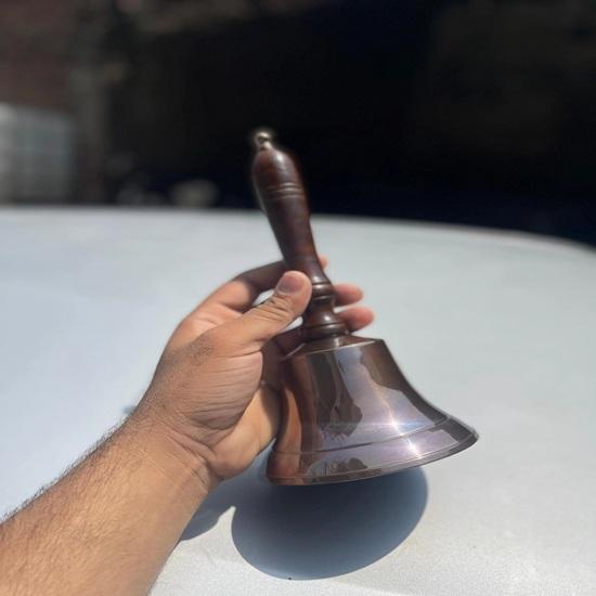 25.4 cm Victorian Brass Hand Bell with Wooden Handle School, Dinner Home Decor Christmas Gift