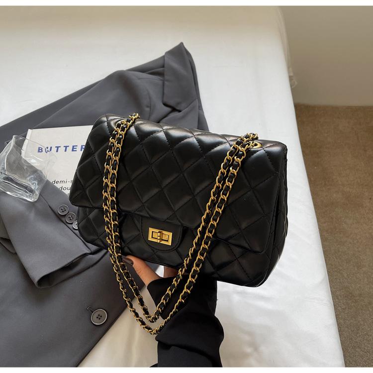 High-end small fragrant wind rhombus chain small square bag 2025 solid color new fashionable versatile shoulder underarm bag women's bag
