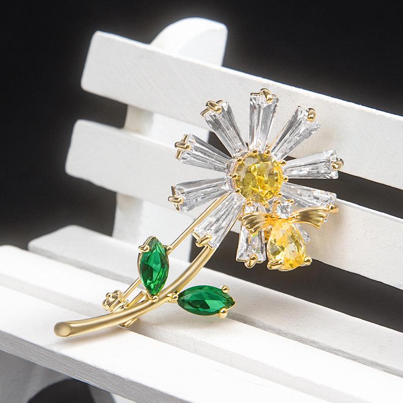 Zircon Daisy Brooch: Japanese & Korean Style Corsage for Women's Suits