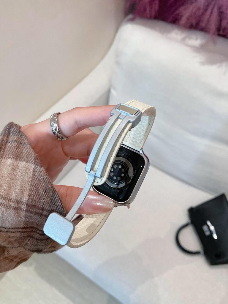 Lychee Grain Magnetic Strap for Apple iWatch, Huawei GT5, and Xiaomi 9 Pro