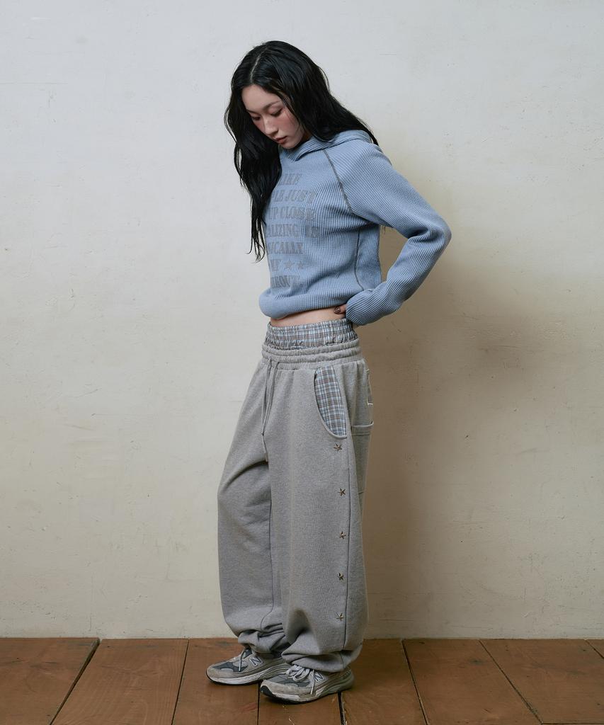 Lujeoseukeulleob Layered Star Studded Wide Sweatpants Gray