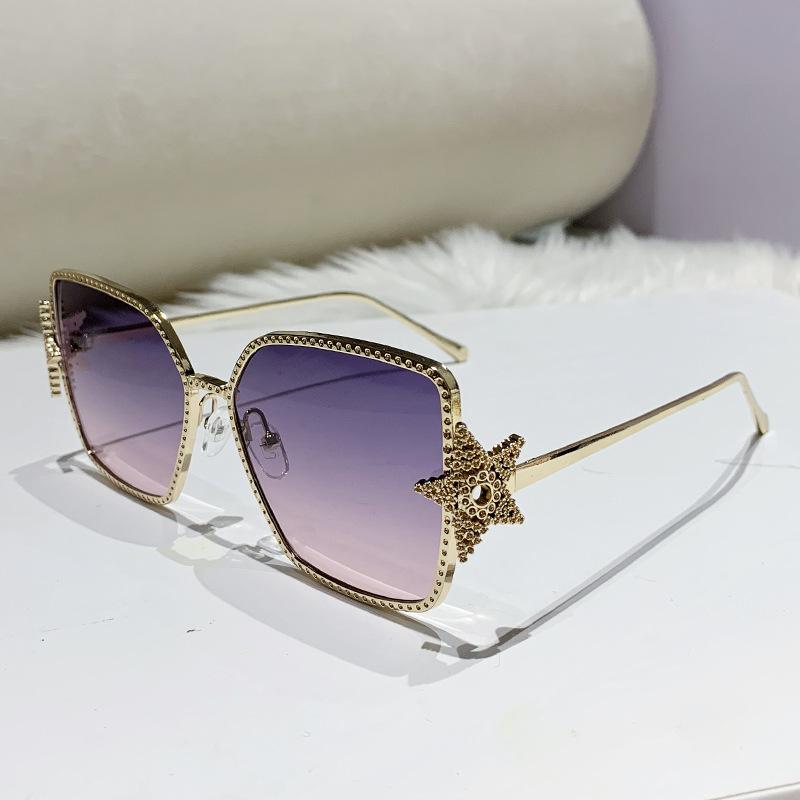 Five-pointed Star Rhinestone-encrusted Women's Square-frame Sunglasses - Stylish, Versatile, and Luxurious.