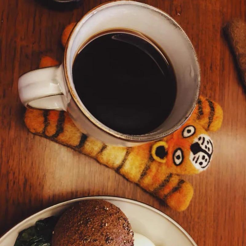 1 ks Podložka pod sklenici Ručně vyrobená Zvířecí prostírání Dekorace na kuchyňský stůl Podložka pod hrnek na kávu Roztomilá Vlněná plsť Vánoční dárek Dekorace na stůl