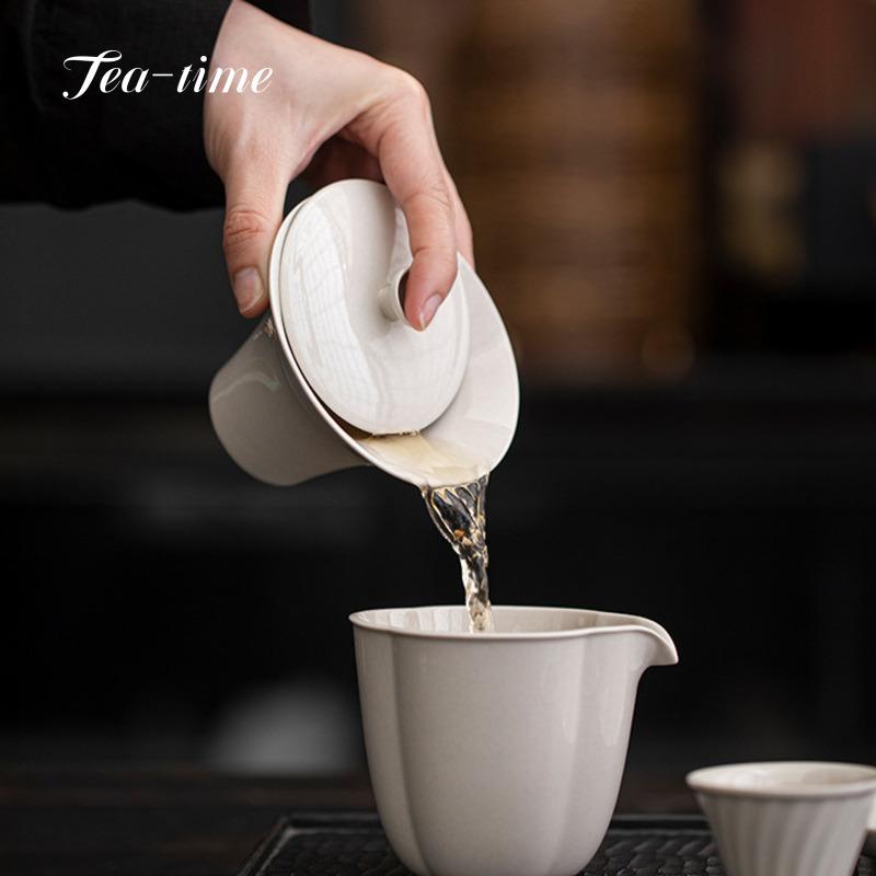 Pure Hand Gaiwan Ceramic Tea Tureen 150ml Grass Ash Covered Bowl Gaiwan Porcelain Cup Two Talents Bowl With Lid Kungfu Tea Set