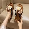 Popular cute flower flat flip-flop shoes for women's summer wear with skirts, light and versatile cool slippers