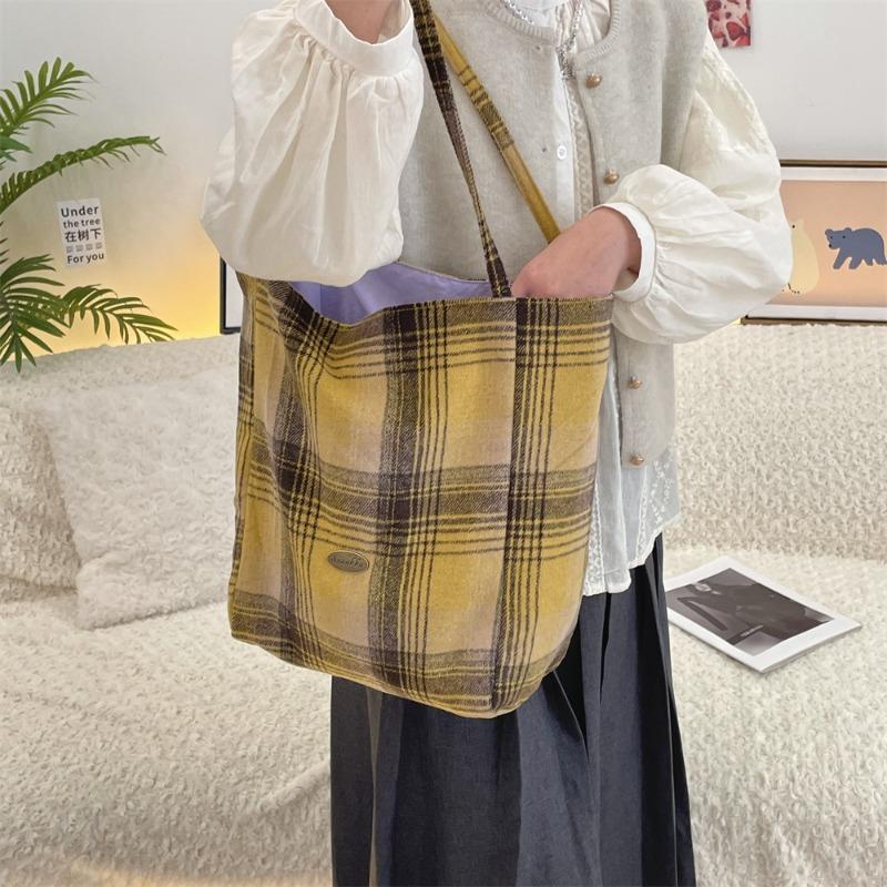 11 Winter woolen plaid shoulder bag retro plaid canvas bag large capacity double-sided bag commuter bag