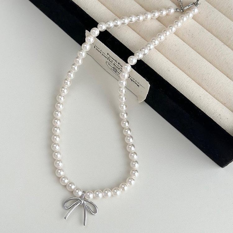 Elegant High-End Silver Bow Pearl Necklace: Fashionable, Versatile, and Stylish Collarbone Chain