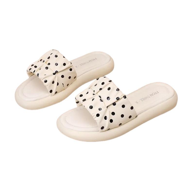 Slippers female summer wear 2025 new fashion fairy style sandals beach versatile non-slip with skirt one-word