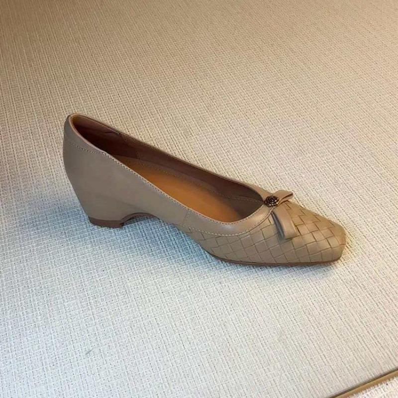 

Удобные женские туфли на низком каблуке, без шнуровки, с узлом, плетеные, универсальные, с квадратным носом, на устойчивом каблуке, для весны и осени, на каждый день 35
