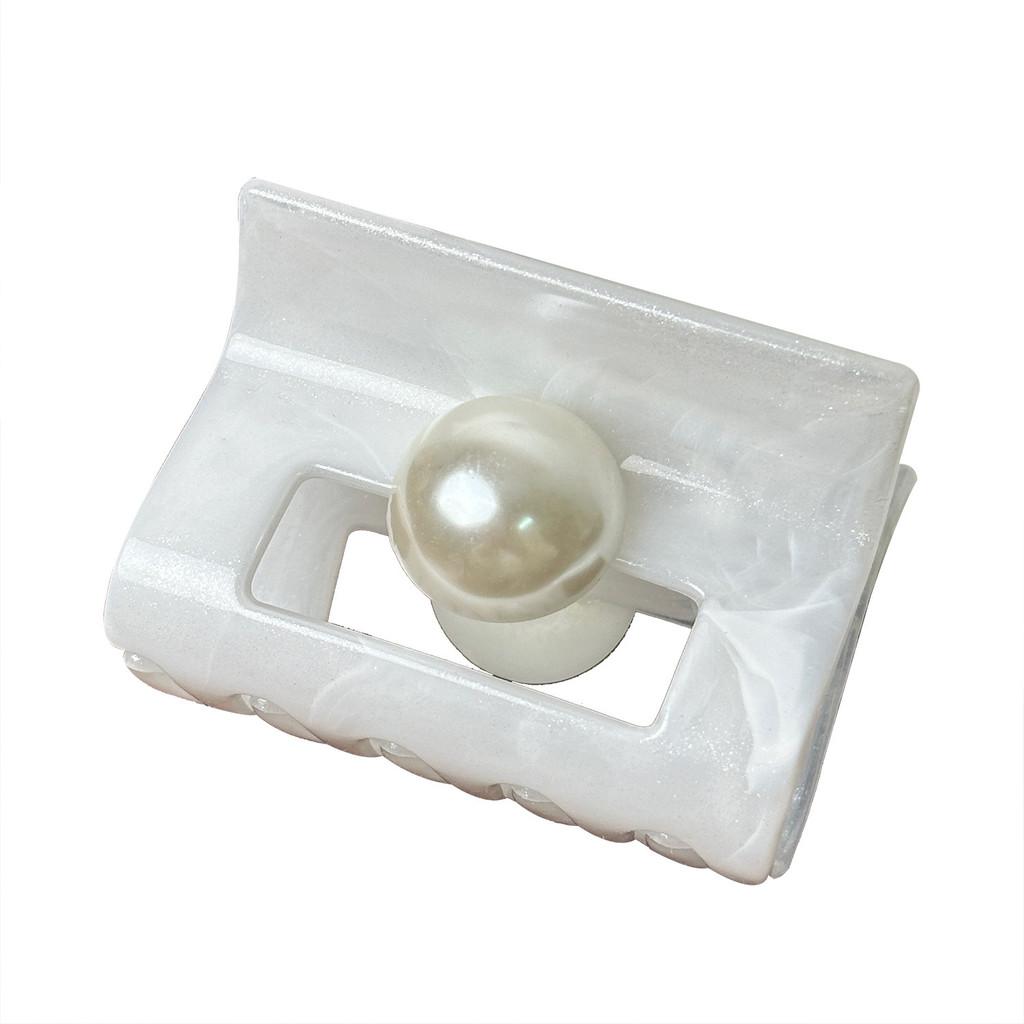 Style Timeless Retro Flower Hair Claw Clips Crafted With Premium Finish Pearl