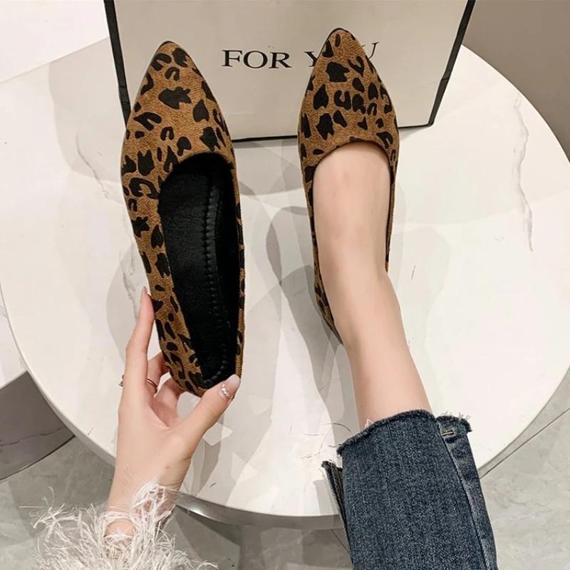 

Comfort Fashion Women Shoe Leopard Print Retro Women Flat Shoes Simple Non Slip Womens Single Shoe 2025 Pointed New Casual Shoes 35 бежевый