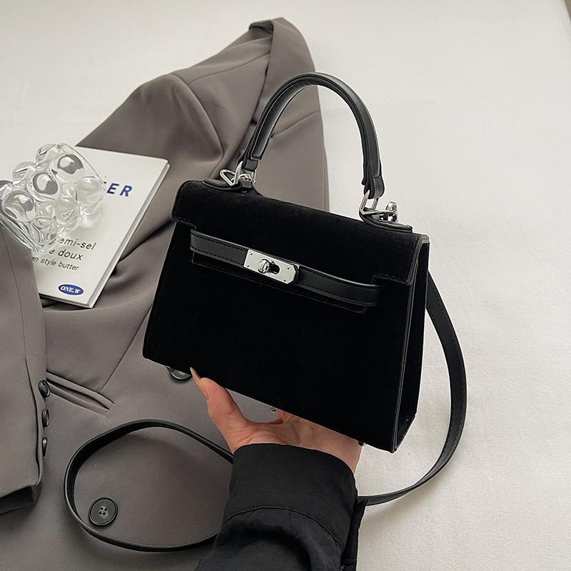 Neue Tasche Damen 2025 beliebte kleine quadratische Tasche Herbst und Winter Nischendesign Schulter Umhängetasche High-End Handtasche