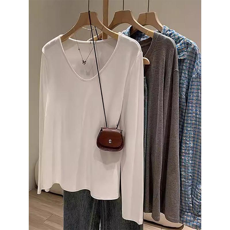 

Women s White V-Neck Long-Sleeve Low-Neck Top, Spring/Autumn 2025 – Loose, Slimming Base Layer. Large
