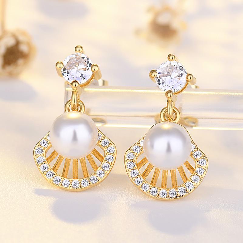 

Жемчужные серьги Высококлассные модные серьги для женщин Новый стиль