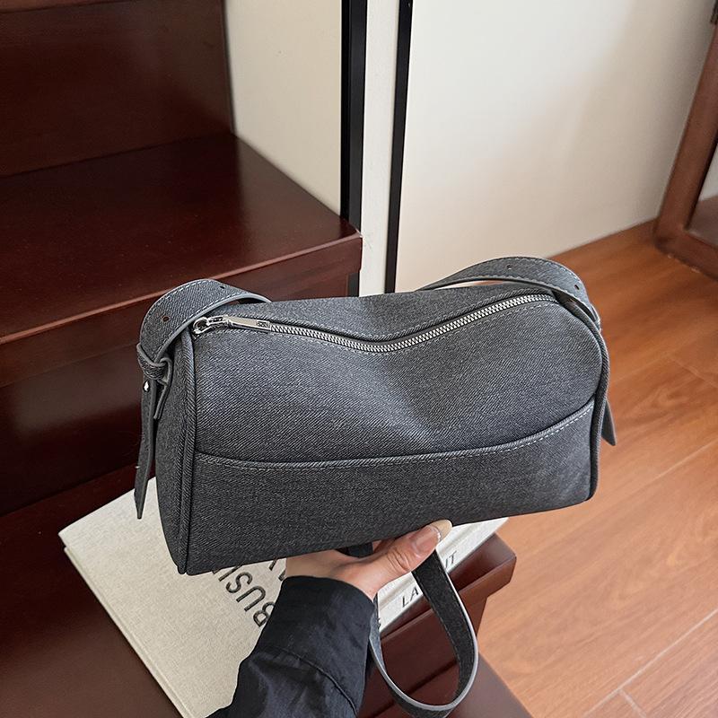 

Летняя мода универсальная наплечная сумка маленькая квадратная сумка новая нишевая премиальная женская джинсовая сумка чёрный