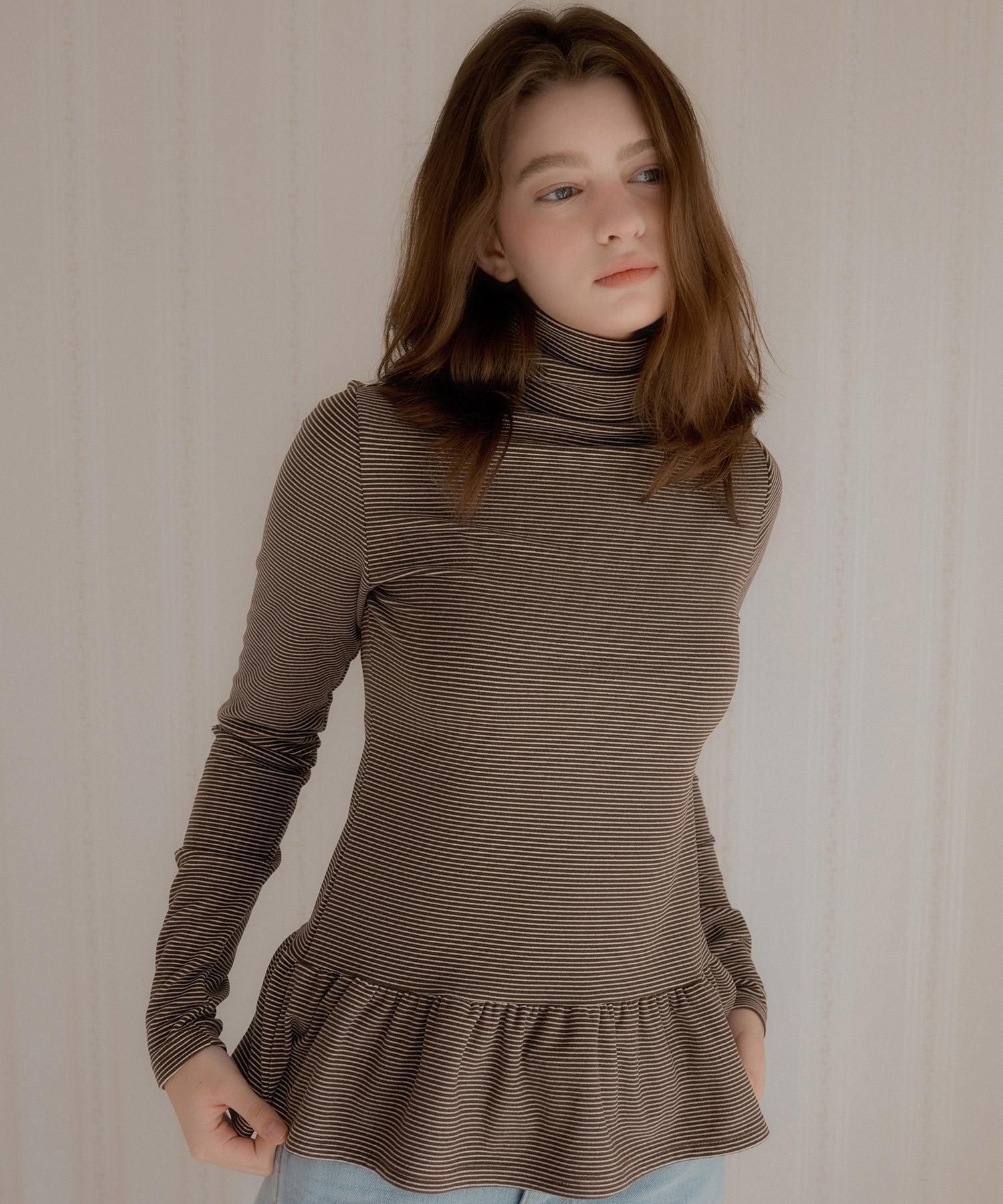 Letter From Moon Striped Two-Way Frill Turtleneck (Brown) Ivory/Free