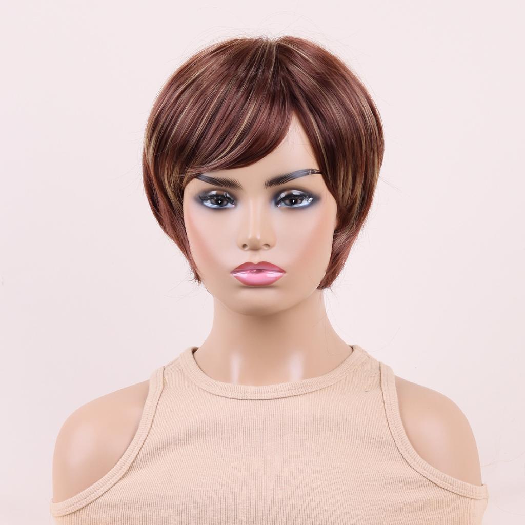 Krátká dámská smíšená blond hnědá paruka Dámské vrstvené paruky s ofinou Dámské přírodní vlnitá paruka Denní použití Party Cosplay tepelně odolné vlákno