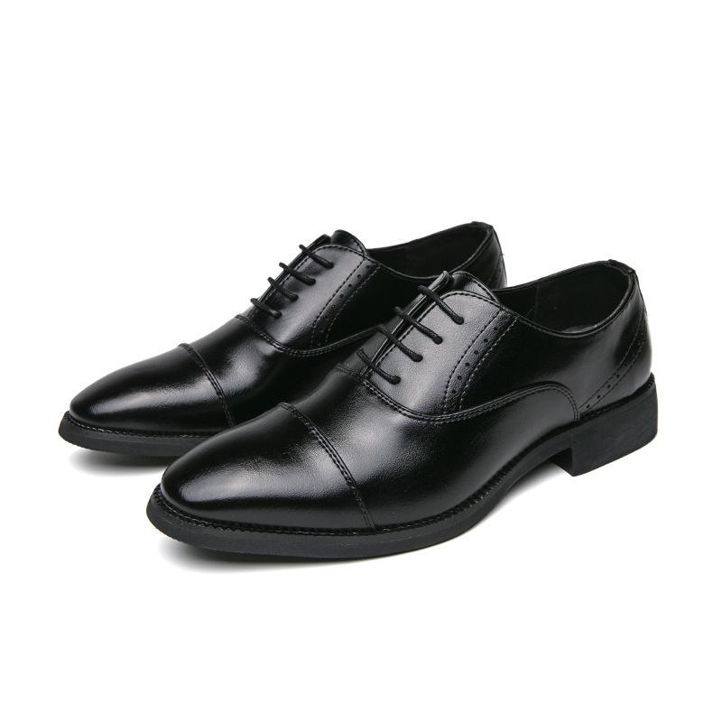 Men's Shoes 46 Leather Shoes Fashion Men's Business Dress Shoes Korean Version Trend Engraved Leather Shoes