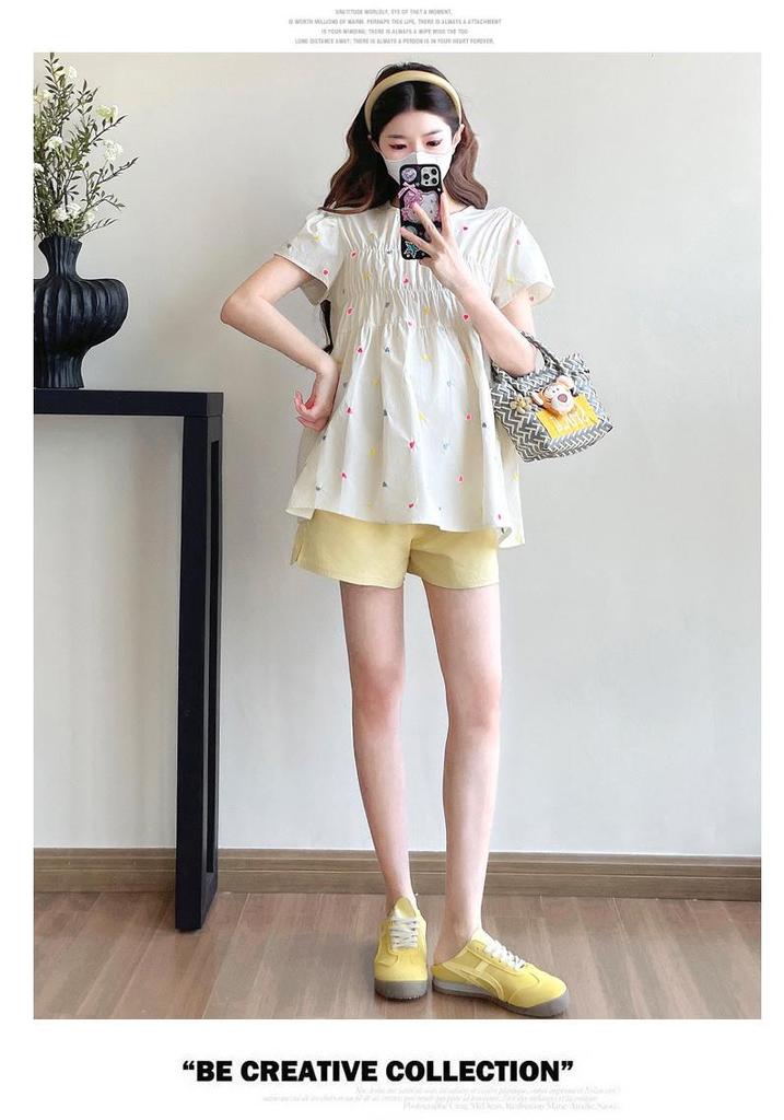 Embroidered Heart Maternity Short Sleeve Doll Shirt - Trendy, Age-Reducing, Loose Casual Summer Top for Moms