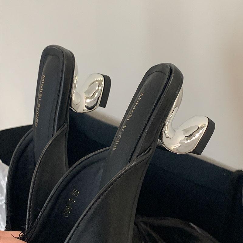 Fashion Luxury Fashion Strange Style Heel Ladies Slippers Sandals Shoes Female Slides Pointed Toe Women Low Heel Slippers Mules Shoes