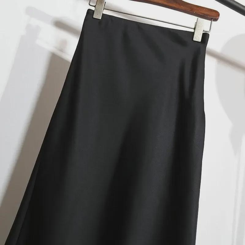 Elegant champagnefarget imitasjonssateng A-linjeskjørt for vår og høst 2024