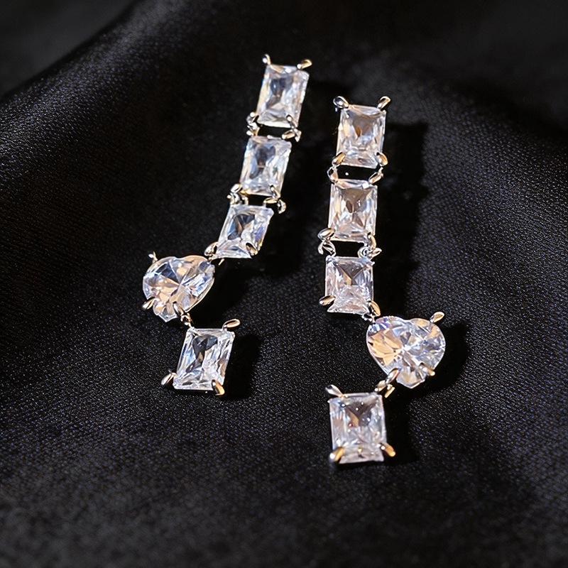 Silver Zircon Inlaid Square Heart Stud Earrings – Elegant European & American Style Niche Fashion.