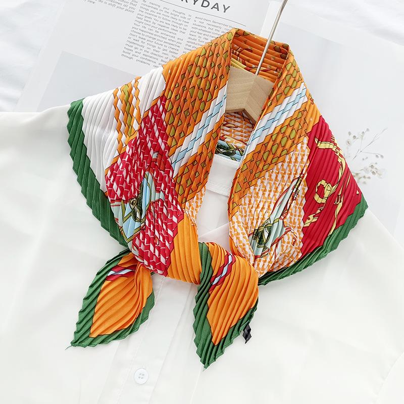Retro Color Block Crinkled Square Scarf - 70cm Pleated Neckerchief in Imitation Silk for Women