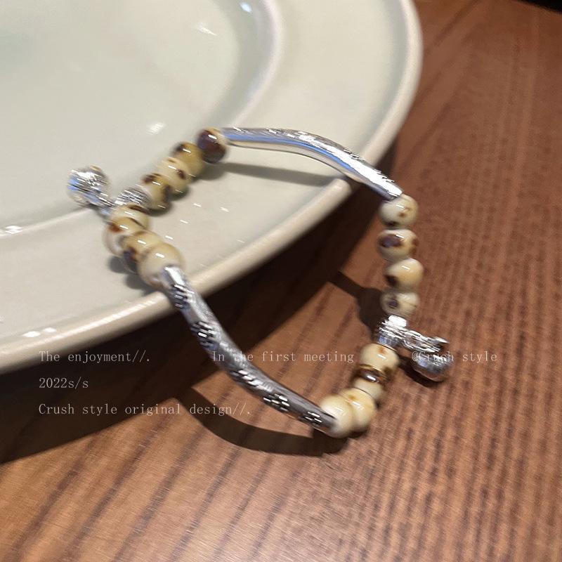 Exquisite Women s Retro Amber Lotus Pod Bracelet - Light Luxury Best Friend Jewelry
