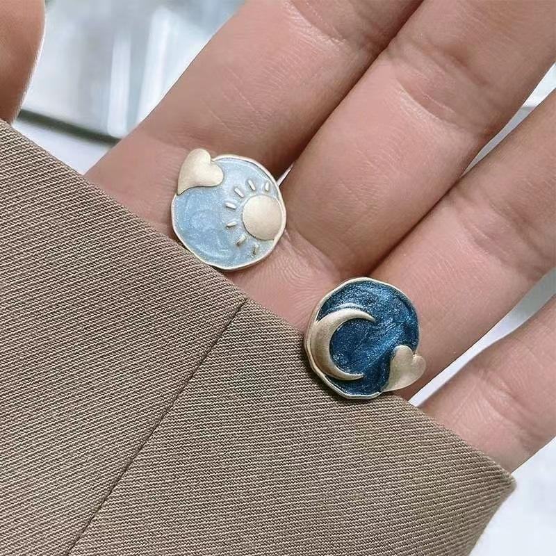 Korean Retro Sun Moon Earrings