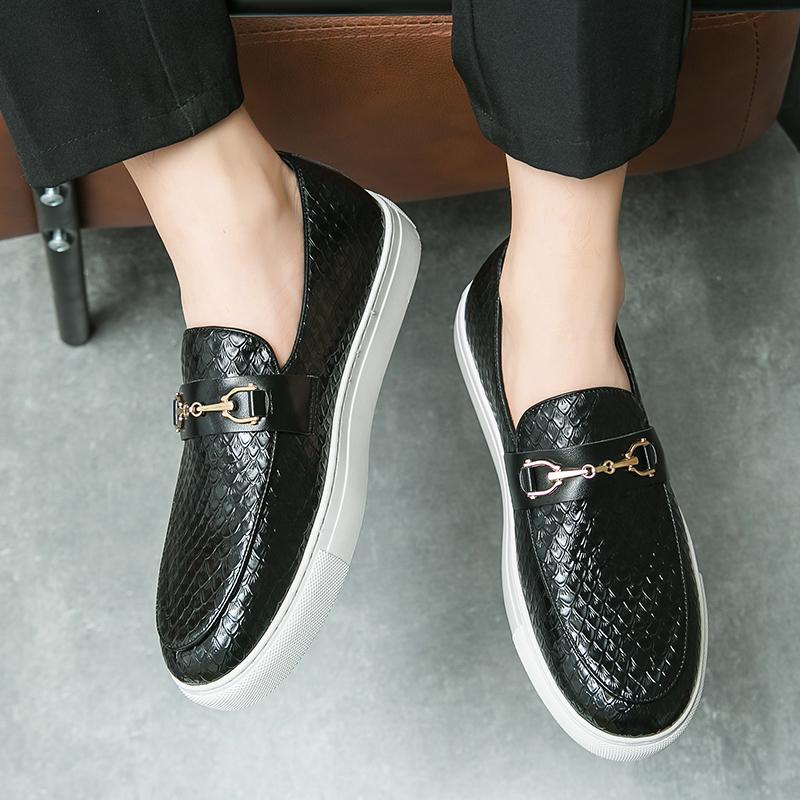 New Fashion Loafers Men's Thick Bottom Patent Leather Slip On Casual Shoes Male Outdoors Walking Footwears Zapatos Hombre Vestir