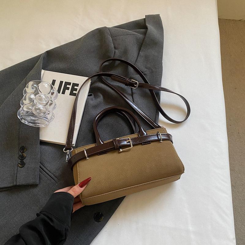 Small bag women's spring and summer versatile new fashion niche design messenger bag portable small bag