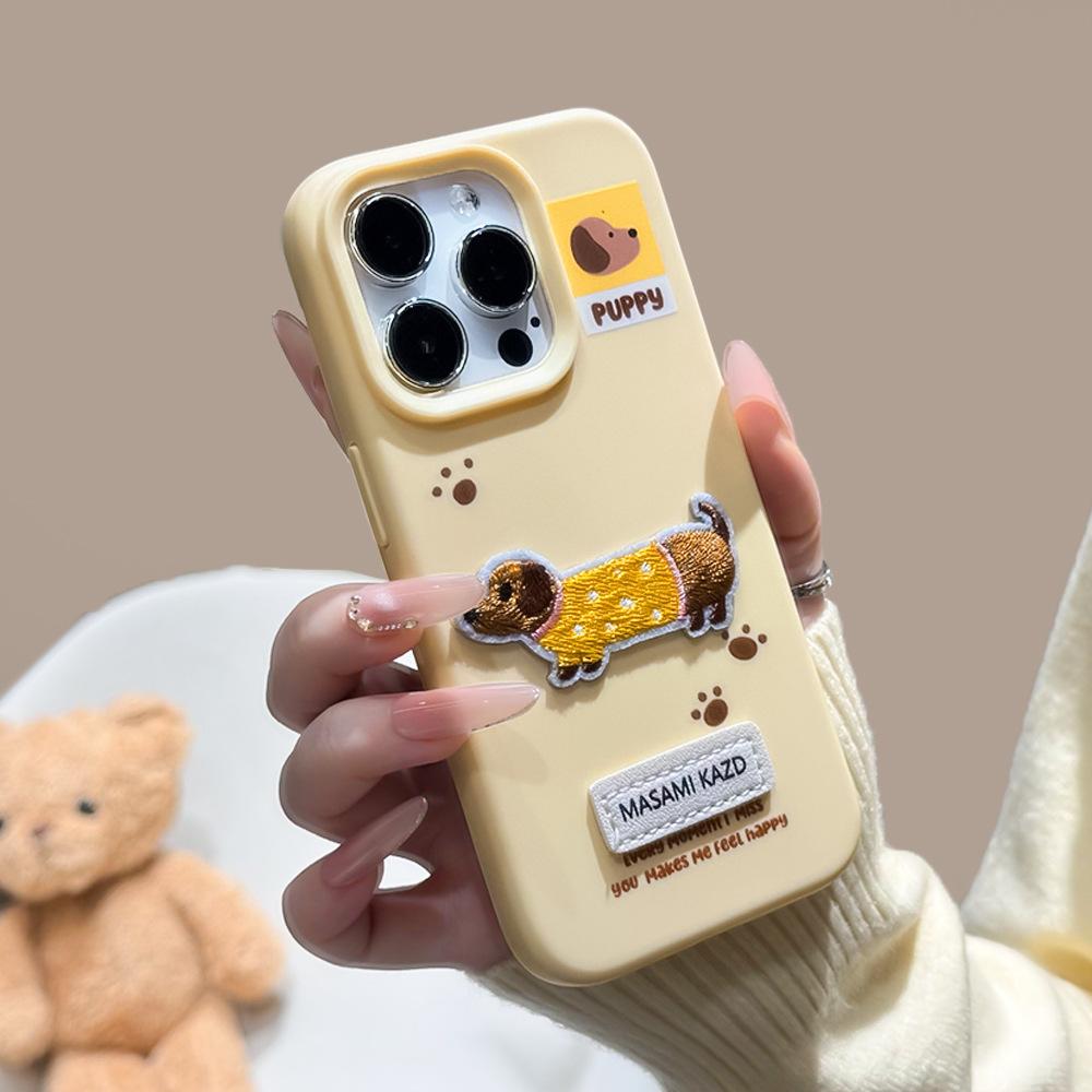 Applicable to Apple 16/17Promax mobile phone case embroidered dachshund soft case iPhone15/14 anti-drop protective case