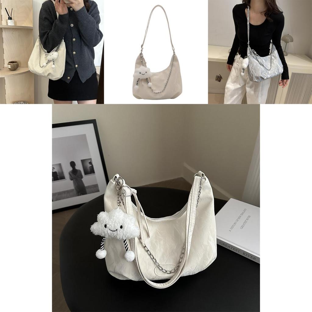 Stylish 2024 Trendy Chain Shoulder Bag For Women With Spacious Tote Design