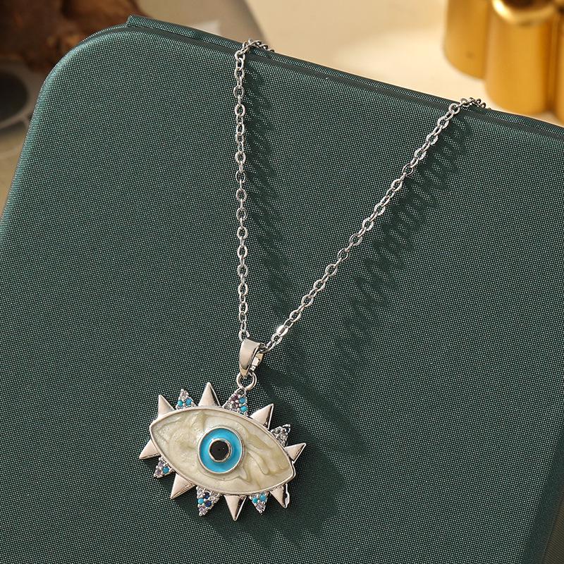 Beliebte Halskette mit blauem bösen Blick aus Titanstahl für Damen – Vielseitiger und personalisierter Schlüsselbeinkettenschmuck