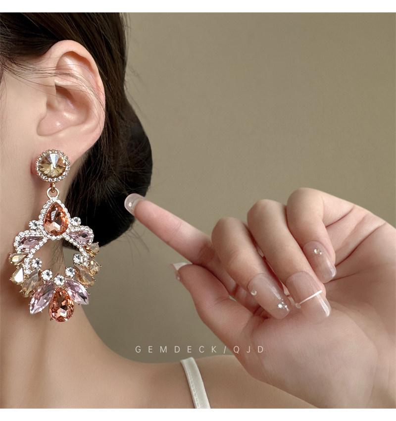 Silbernadel Hofstil Strass-Wassertropfen-Ohrstecker – Luxuriöse, Hochwertige, Modische Ohrstecker-Accessoires